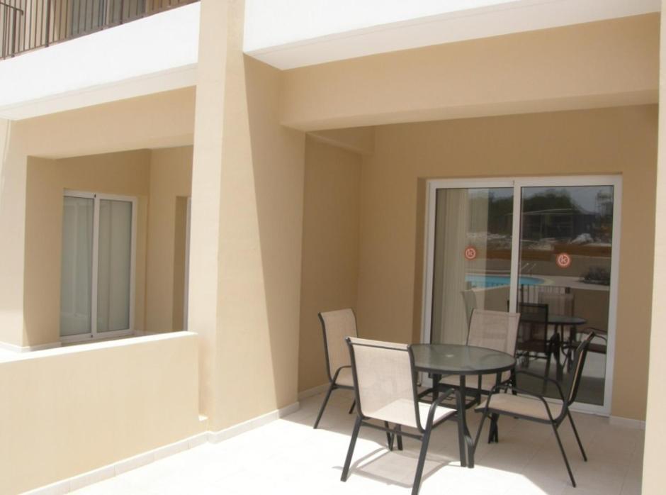 Kronos Holiday Apartments Paralimni Rum bild